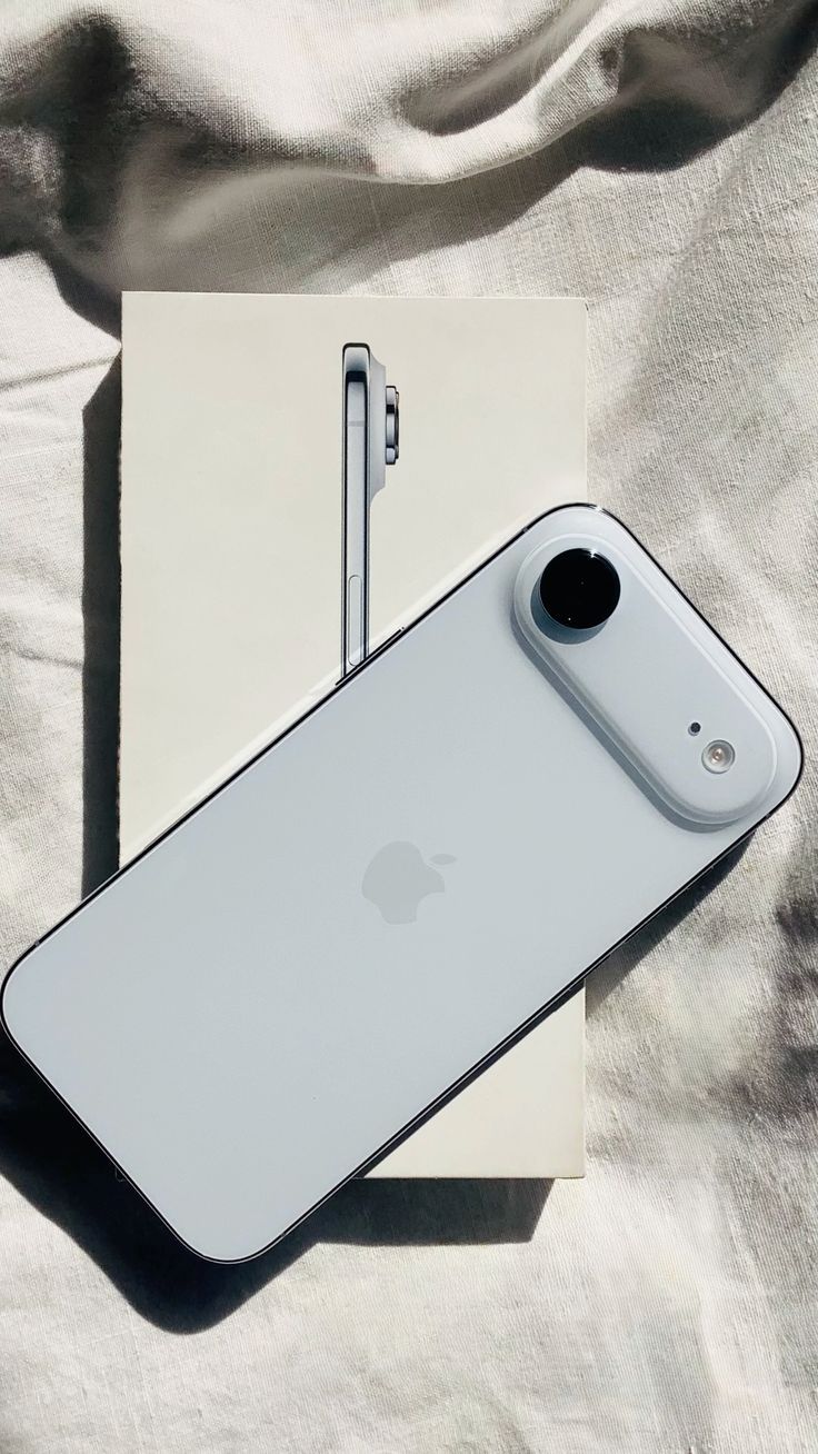 iPhone 17